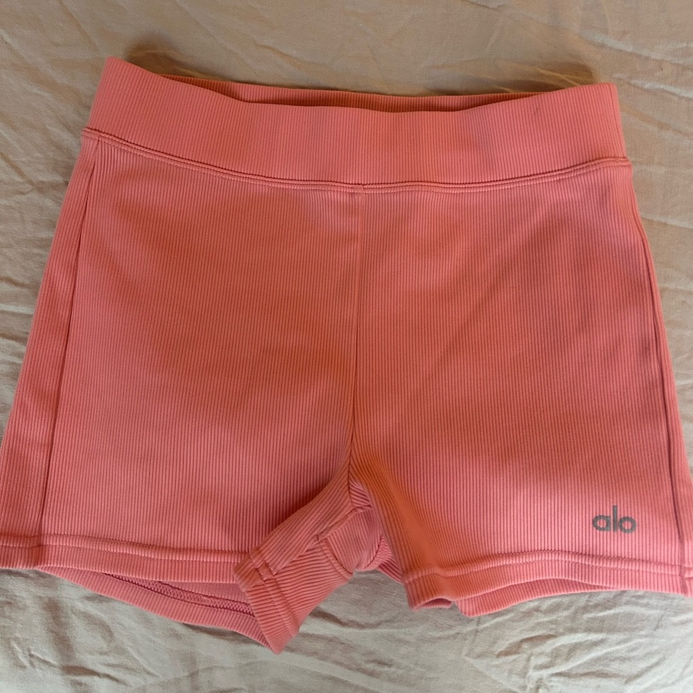 ALO Yoga ribbed biker shorts